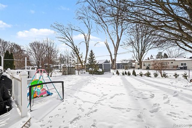 12840 Corbin Drive, Sterling Heights, MI 48313