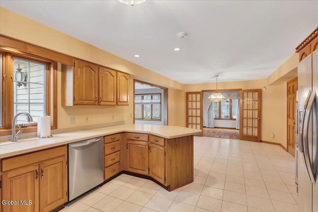 1058 Valerie Drive, Niskayuna, NY 12309