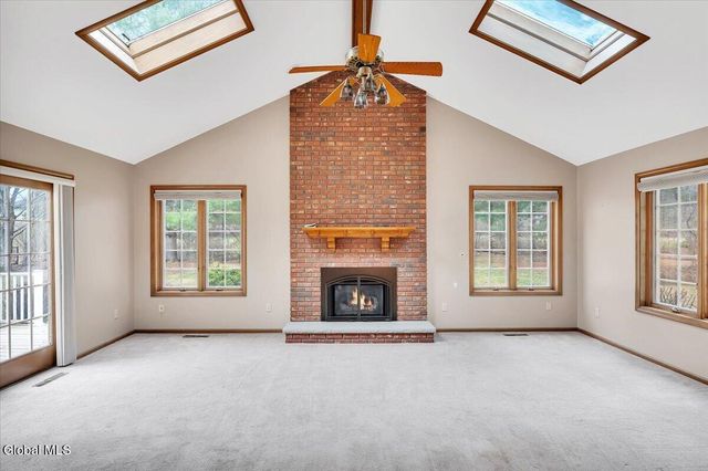 1058 Valerie Drive, Niskayuna, NY 12309