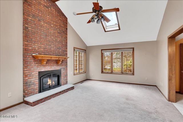 1058 Valerie Drive, Niskayuna, NY 12309
