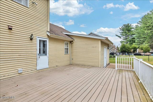 1058 Valerie Drive, Niskayuna, NY 12309
