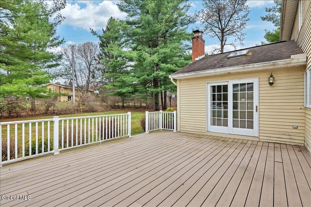 1058 Valerie Drive, Niskayuna, NY 12309