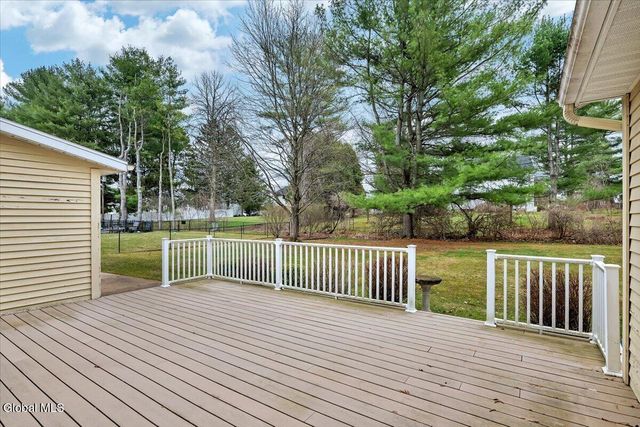 1058 Valerie Drive, Niskayuna, NY 12309