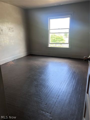 611 West Avenue, Elyria, OH 44035