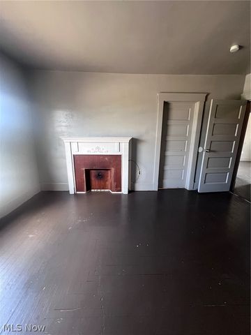 611 West Avenue, Elyria, OH 44035