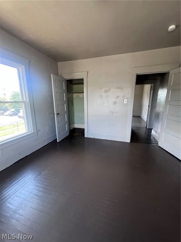 611 West Avenue, Elyria, OH 44035