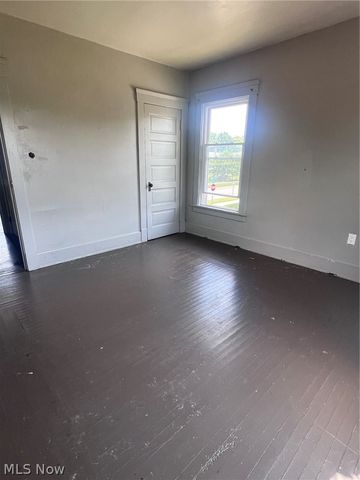 611 West Avenue, Elyria, OH 44035