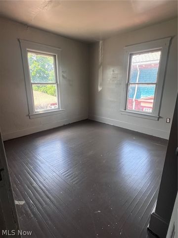 611 West Avenue, Elyria, OH 44035
