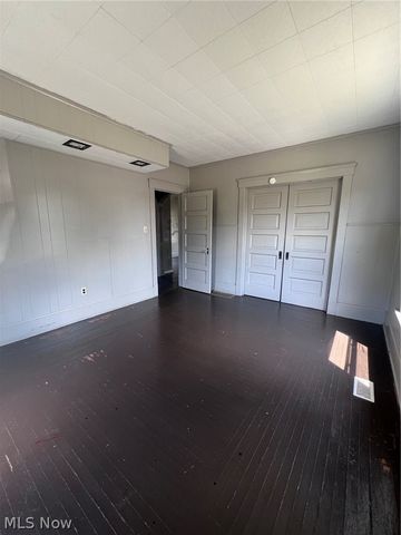 611 West Avenue, Elyria, OH 44035