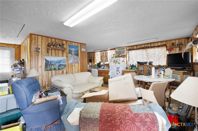 1595 Sky Ridge Road, Lampasas, TX 76550