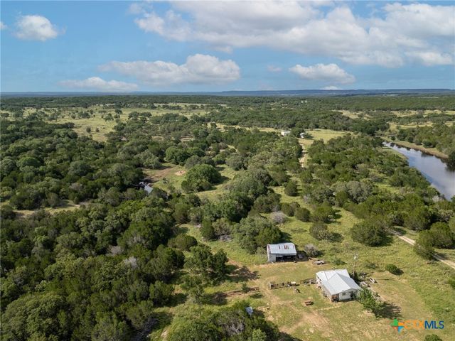 1595 Sky Ridge Road, Lampasas, TX 76550