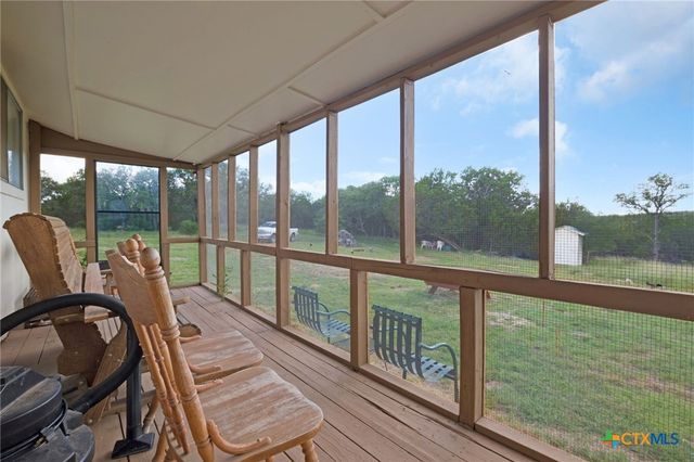 1595 Sky Ridge Road, Lampasas, TX 76550