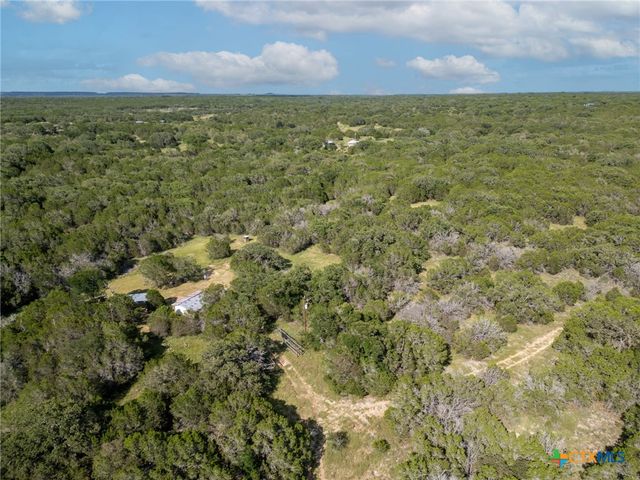 1595 Sky Ridge Road, Lampasas, TX 76550