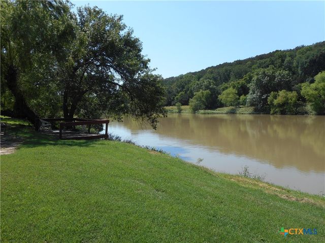 1595 Sky Ridge Road, Lampasas, TX 76550