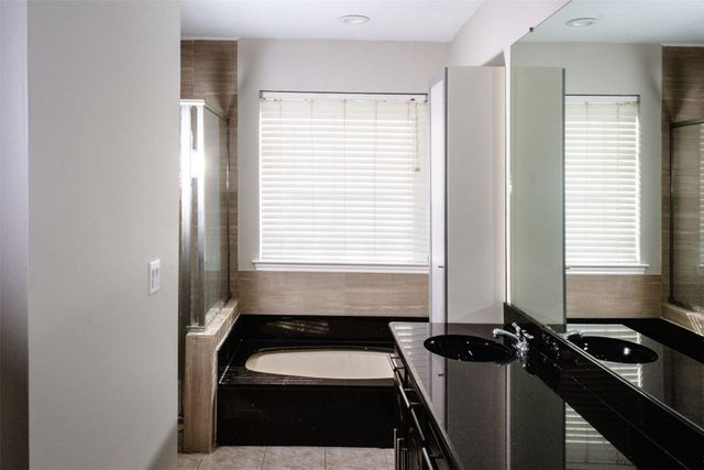 5100 Verde Valley Lane 225, Dallas, TX 75254