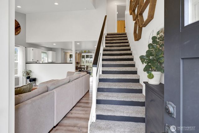 303 Parkside Court, Lynden, WA 98264