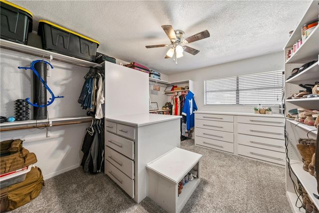 216 Hillside Drive, Hewitt, TX 76643
