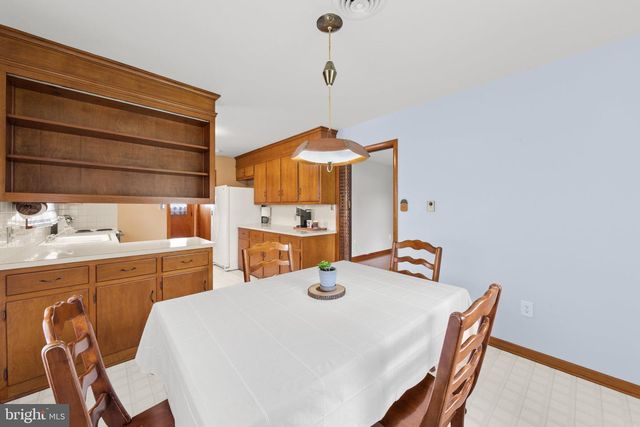 325 CALVIN DR, Salisbury, MD 21804