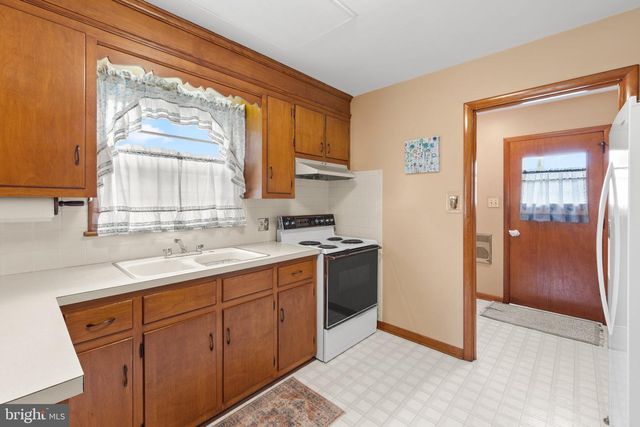 325 CALVIN DR, Salisbury, MD 21804