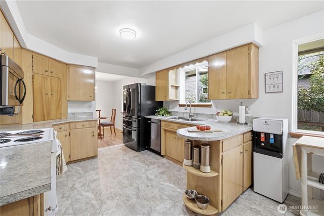 1405 Shaw Road E, Puyallup, WA 98372
