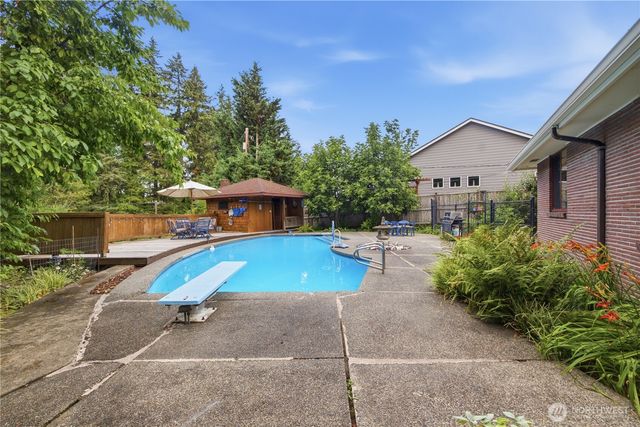 1405 Shaw Road E, Puyallup, WA 98372
