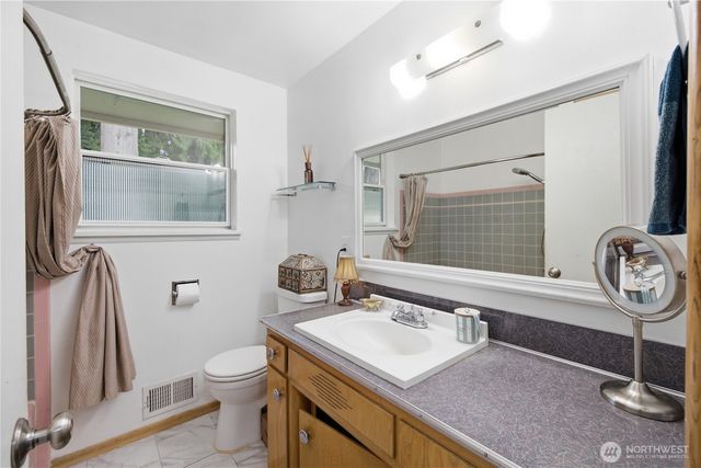 1405 Shaw Road E, Puyallup, WA 98372