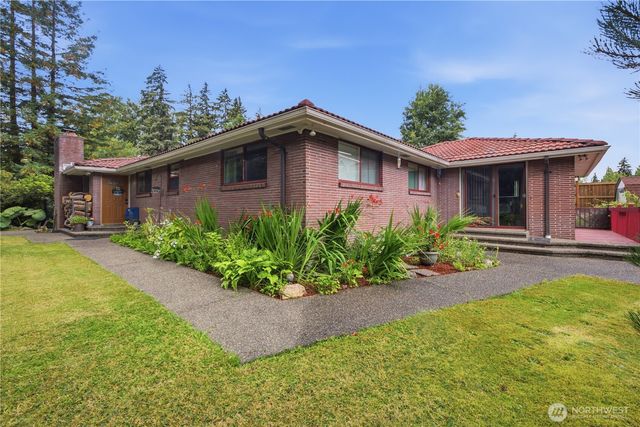 1405 Shaw Road E, Puyallup, WA 98372
