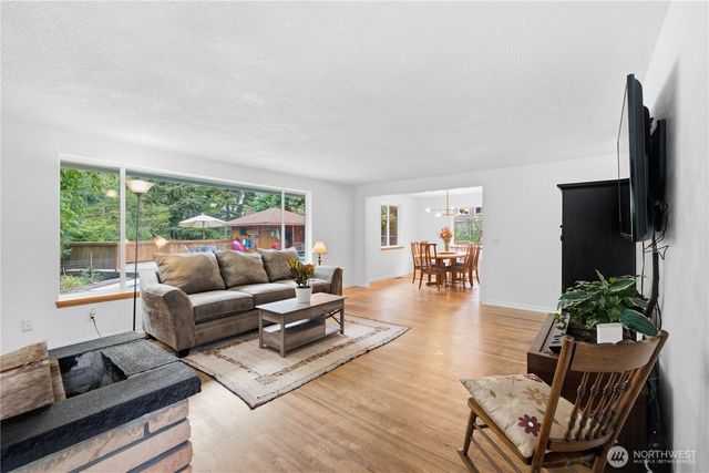 1405 Shaw Road E, Puyallup, WA 98372