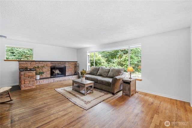 1405 Shaw Road E, Puyallup, WA 98372