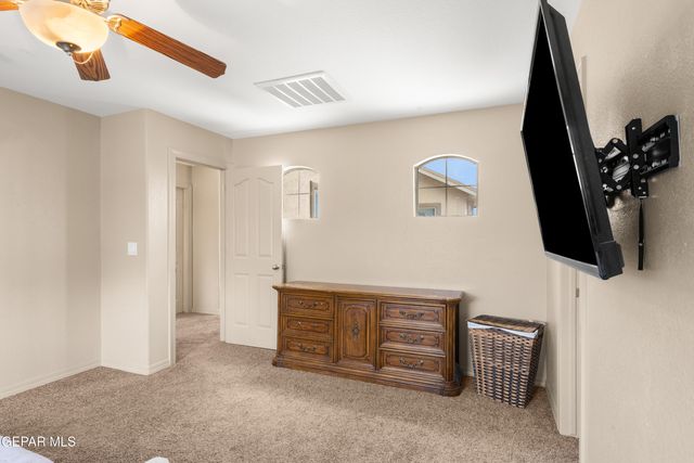 11293 Bullseye Street, El Paso, TX 79934