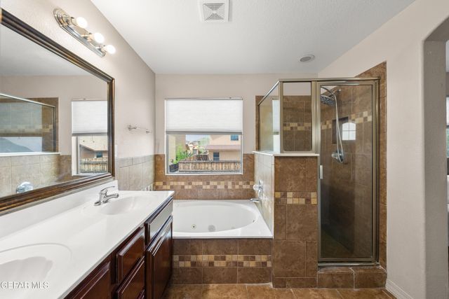 11293 Bullseye Street, El Paso, TX 79934