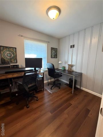 7 Bromley Drive, Ferguson, MO 63135