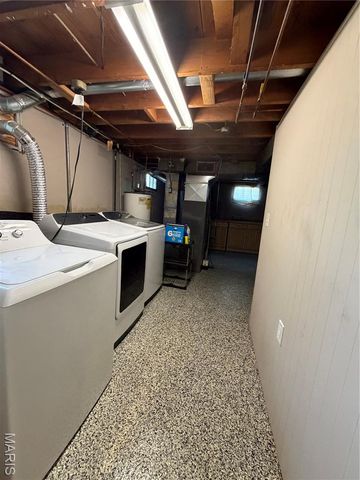 7 Bromley Drive, Ferguson, MO 63135