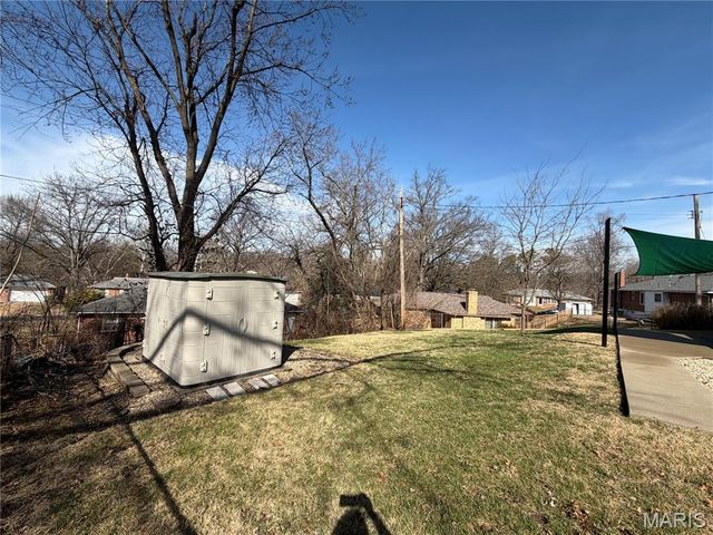 7 Bromley Drive, Ferguson, MO 63135