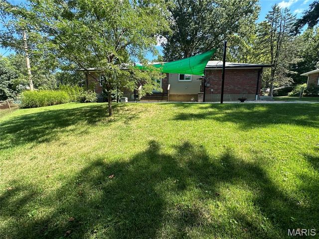 7 Bromley Drive, Ferguson, MO 63135