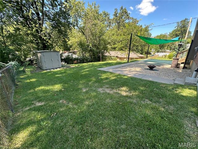 7 Bromley Drive, Ferguson, MO 63135