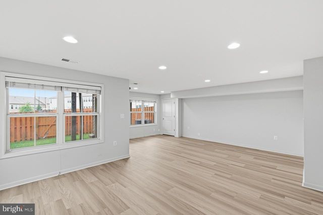42567 DREAMWEAVER DR, Brambleton, VA 20148