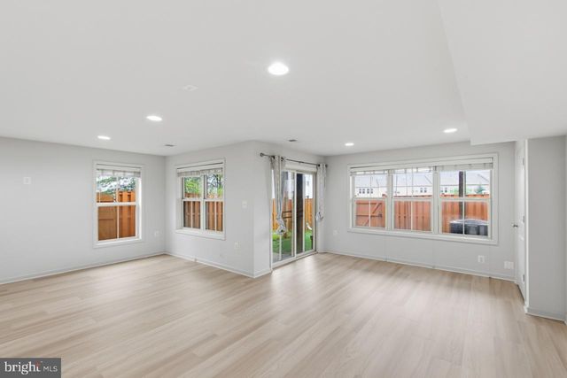 42567 DREAMWEAVER DR, Brambleton, VA 20148