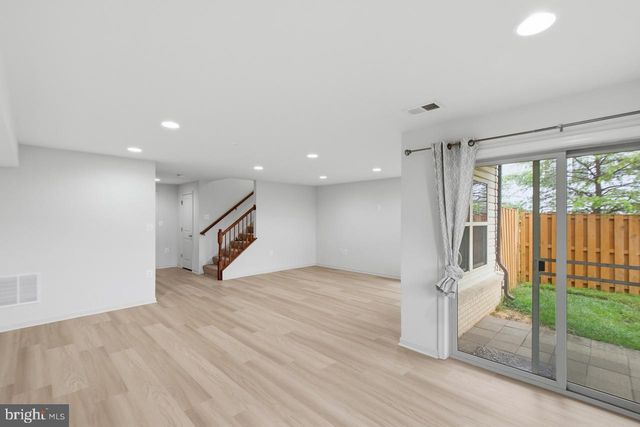 42567 DREAMWEAVER DR, Brambleton, VA 20148
