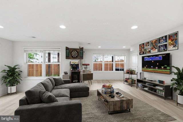 42567 DREAMWEAVER DR, Brambleton, VA 20148