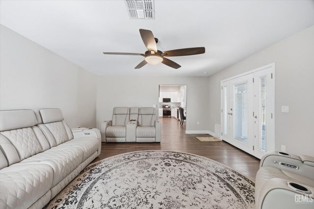 11618 Jimrik Avenue, Bakersfield, CA 93312