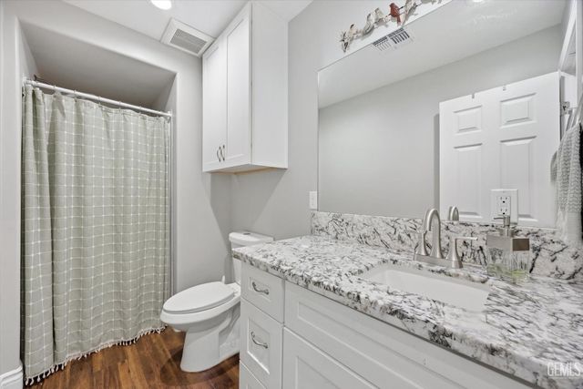11618 Jimrik Avenue, Bakersfield, CA 93312