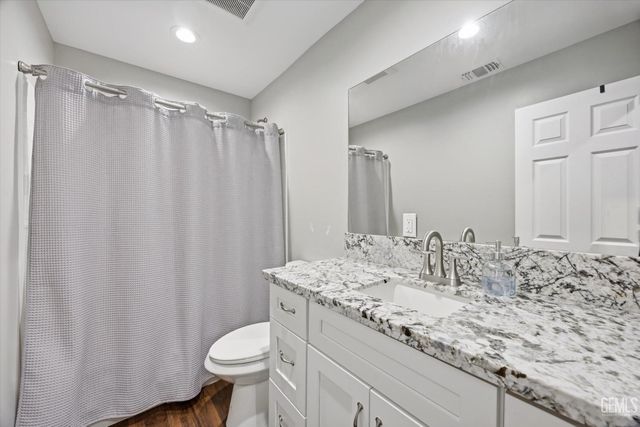 11618 Jimrik Avenue, Bakersfield, CA 93312