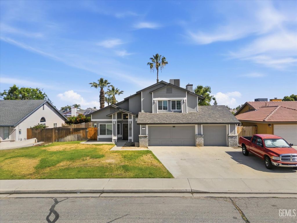 11618 Jimrik Avenue, Bakersfield, CA 93312