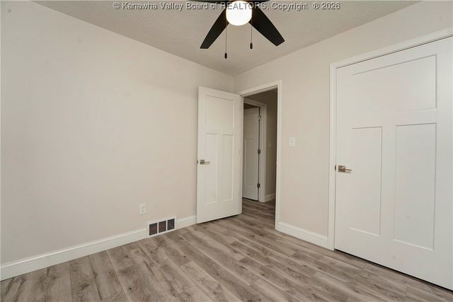 28 Kensington Place, Hurricane, WV 25526