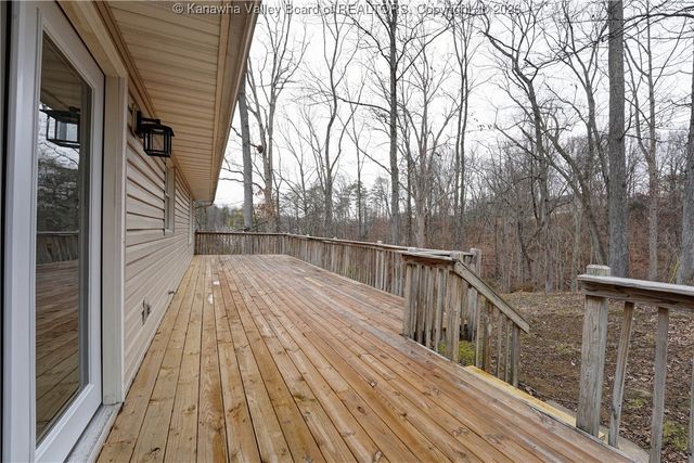 28 Kensington Place, Hurricane, WV 25526