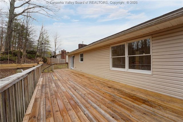 28 Kensington Place, Hurricane, WV 25526