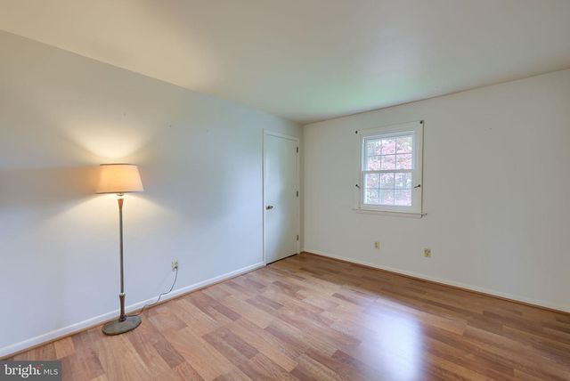 33 WOODLAND AVE, Lititz, PA 17543