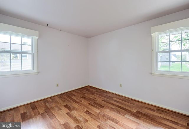 33 WOODLAND AVE, Lititz, PA 17543