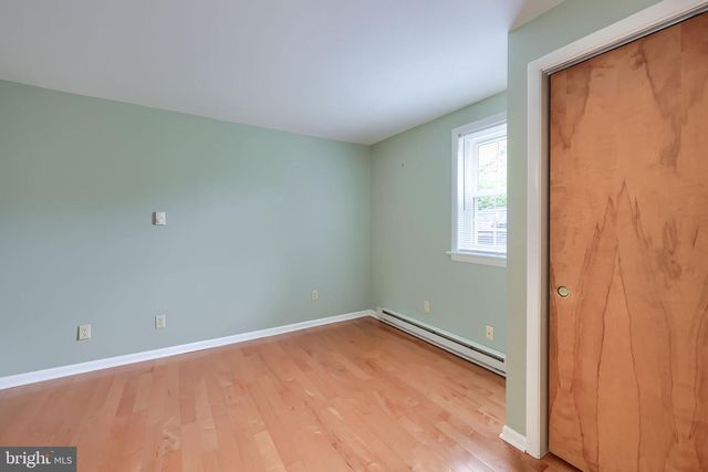 33 WOODLAND AVE, Lititz, PA 17543